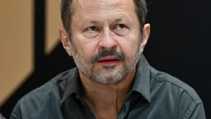 Jest gwiazdą hitowego serialu. Mało brakło, a mógłby nie zostać aktorem