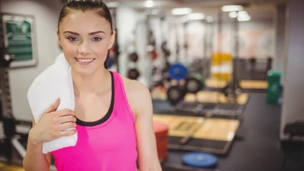 Maszyny typu reformer pomagają ćwiczyć całe ciało nawet osobom początkującym 