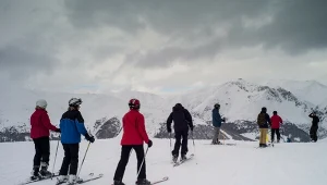 Pierwszy kraj w Europie nakazuje na stokach kasków. "Chóralne tak"
