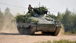 Kraj z końca świata wyśle potężne pojazdy bojowe na Ukrainę