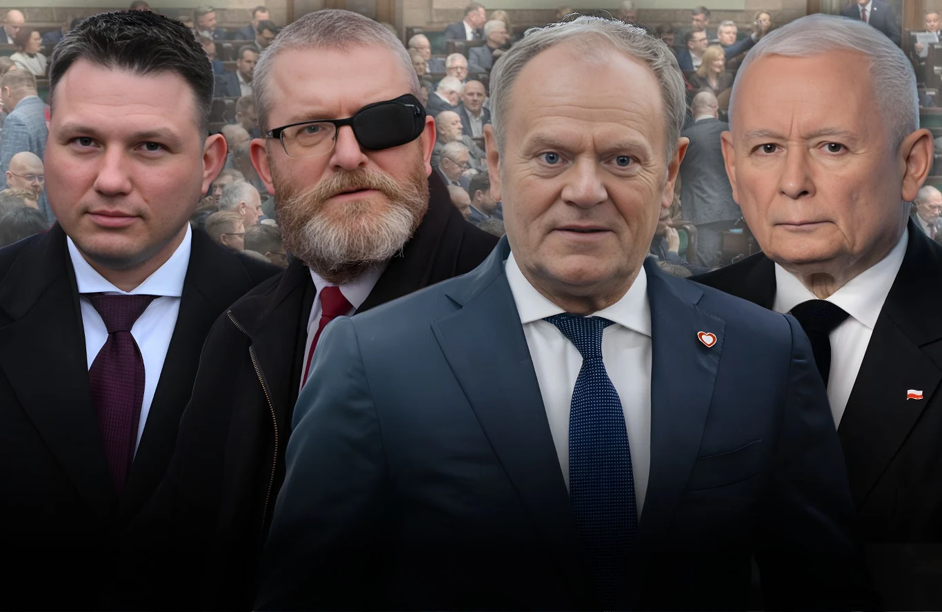 Czterej mężczyźni w garniturach stoją na pierwszym planie, za nimi tłum ludzi w nieostrości. Jeden z mężczyzn nosi opaskę na oku, pozostali mają poważne wyrazy twarzy.