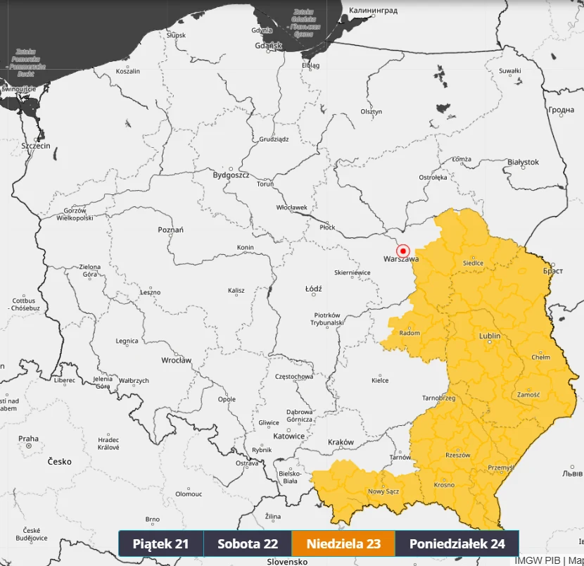 W niedzielę śnieżnie będzie na południu, wschodzie, a nawet części Mazowsza Mapa Polski z oznaczeniem ostrzeżeń meteorologicznych w żółtym kolorze dla wschodnich i południowo-wschodnich województw, Warszawa wyróżniona czerwonym okręgiem, daty ostrzeżeń pogody uwzględnione na dole.