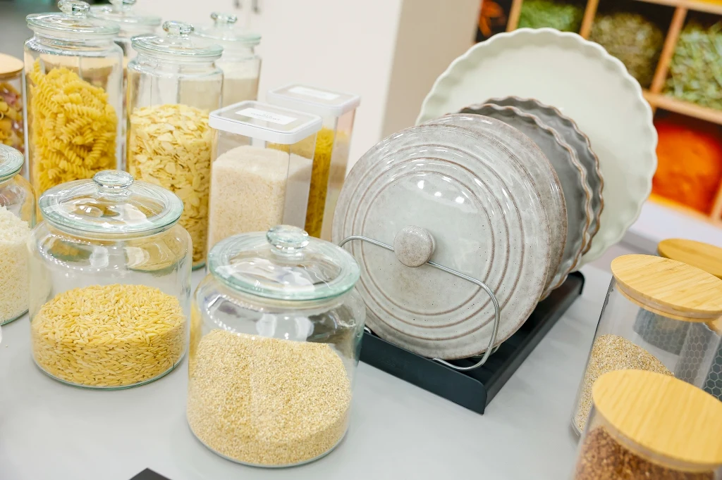 Sypkie produkty przesypmy do szczelnie zamykanych pojemników