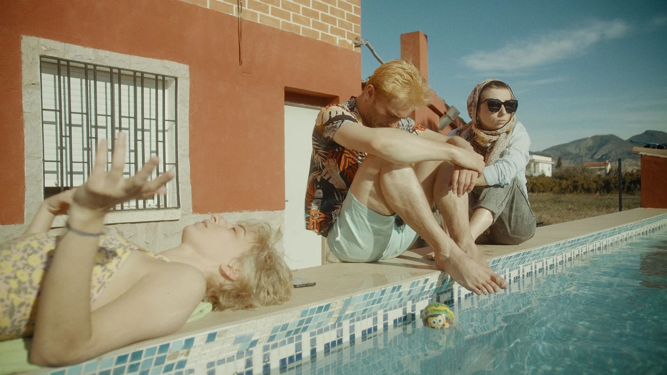 Aleksandra Jachymek, Michał Krzywicki i Dagmara Brodziak w filmie "Camper"