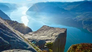 LOT właśnie zaczął tam latać z Polski. Norweski hit na city break