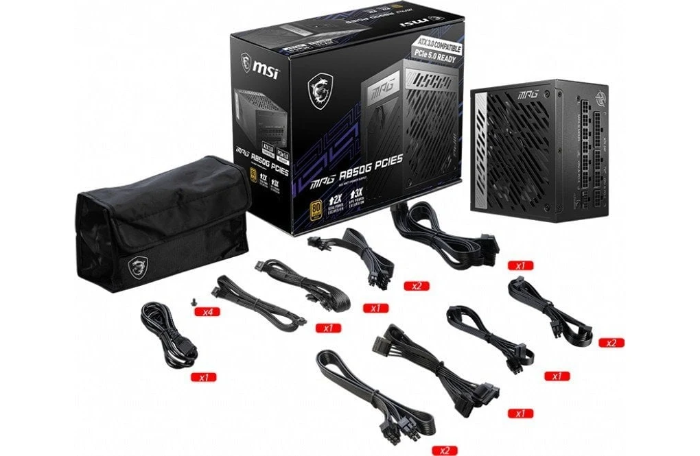 Zestaw zawierający zasilacz komputerowy MSI, oryginalne opakowanie, pokrowiec oraz komplet przewodów podłączających, wszystkie elementy ułożone w sposób uporządkowany i czytelny.