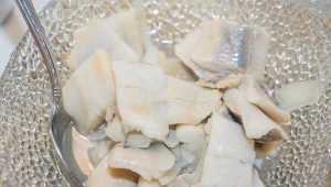 Od lat moczę śledzie tylko w tej zalewie. Mleko może się przy niej schować