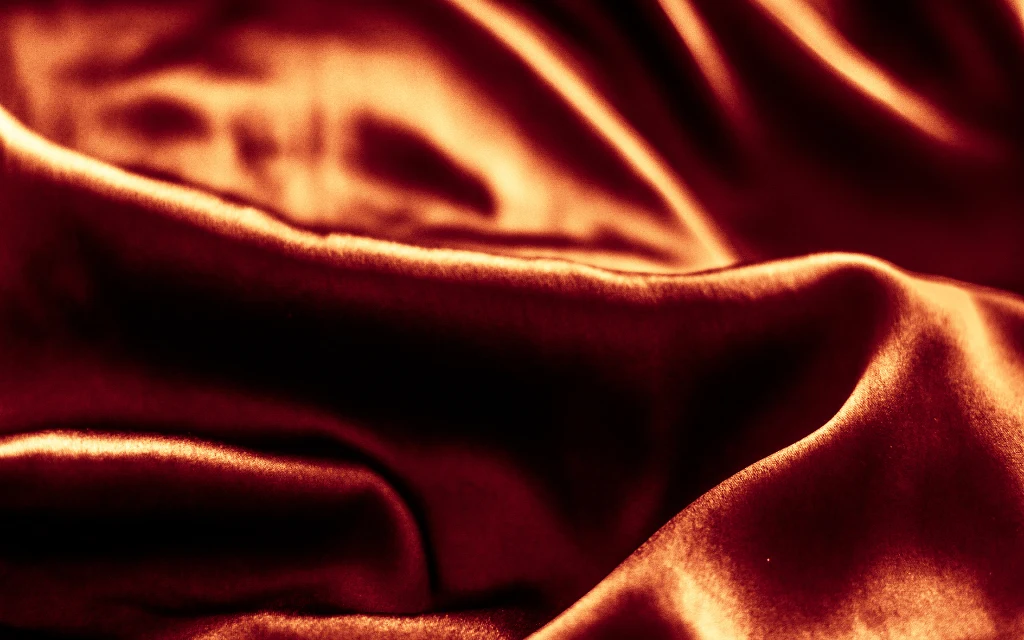 Welur to tkanina o królewskich korzeniach, która w PRL była synonimem luksusu, noszonym tylko na wielkie okazje