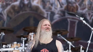 Johan Hegg (Amon Amarth) w akcji