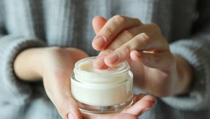 Masz takie kosmetyki w domu? Natychmiast je wyrzuć. Wydano pilny alert