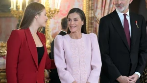 Spojrzeli tylko na nią z jednego powodu. Królowa zaliczyła wpadkę?