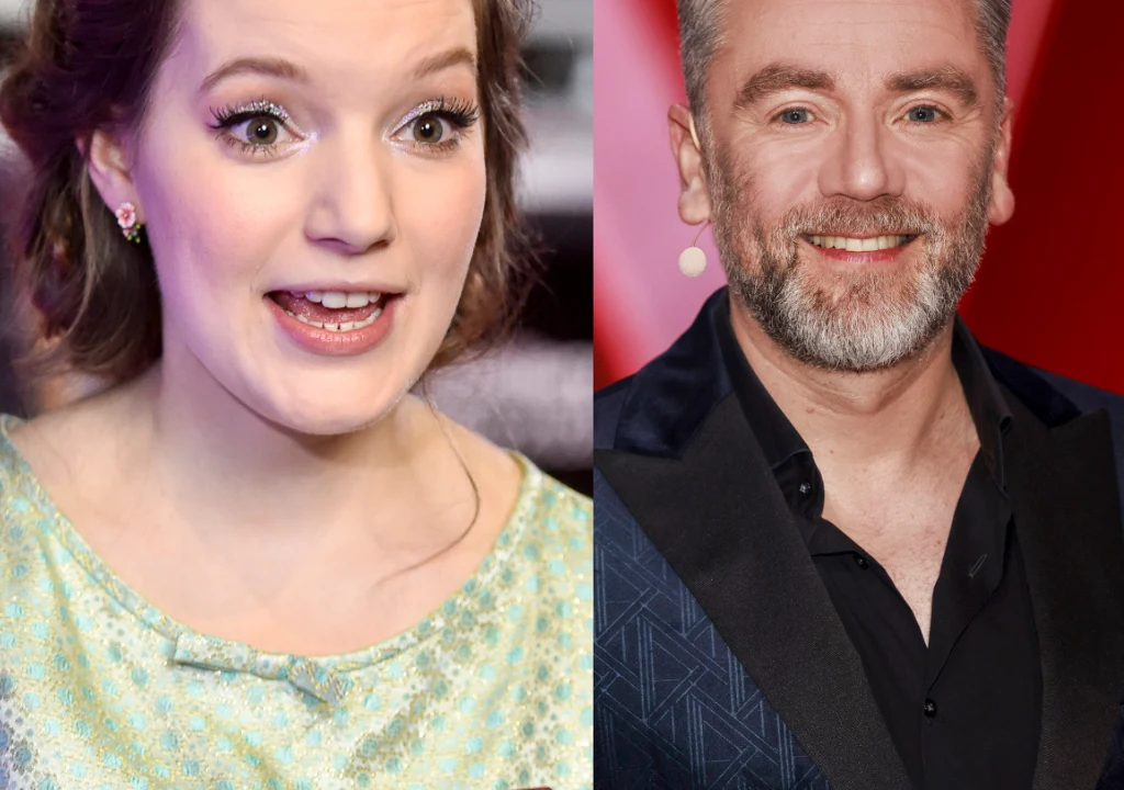 sanah, Kuba badach Dwoje dorosłych, kobieta w jasnej sukience i mężczyzna w garniturze z uśmiechem na twarzy, sfotografowani w zbliżeniu, każde na osobnym planie kadru.