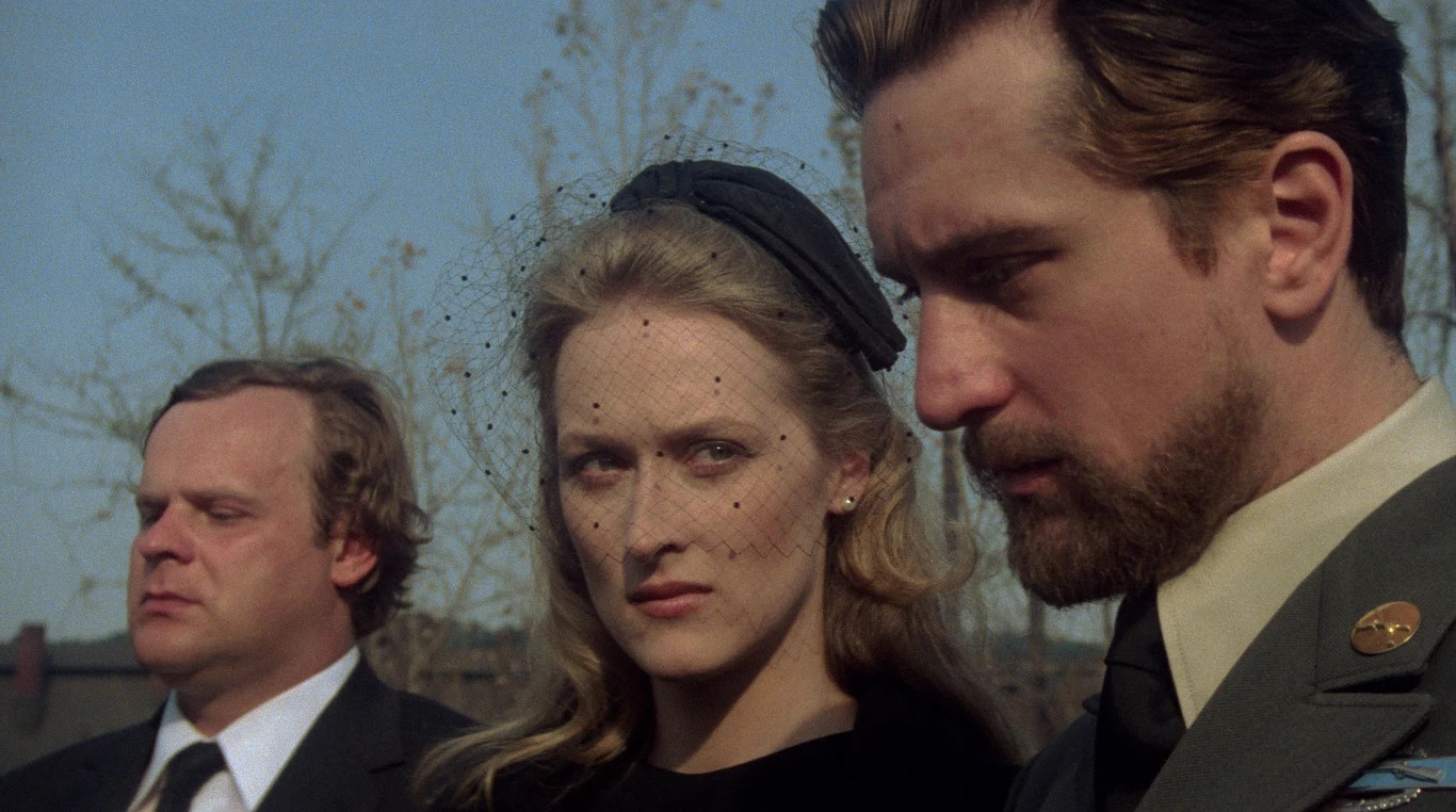 George Dzundza, Meryl Streep i Robert De Niro w filmie "Łowca jeleni" George Dzundza, Meryl Streep i Robert De Niro w filmie "Łowca jeleni"