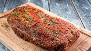 Jak upiec soczysty i kruchy schab? Sekret tkwi w marynacie.