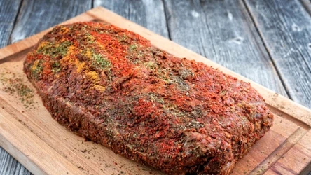 Jak upiec soczysty i kruchy schab? Sekret tkwi w marynacie.