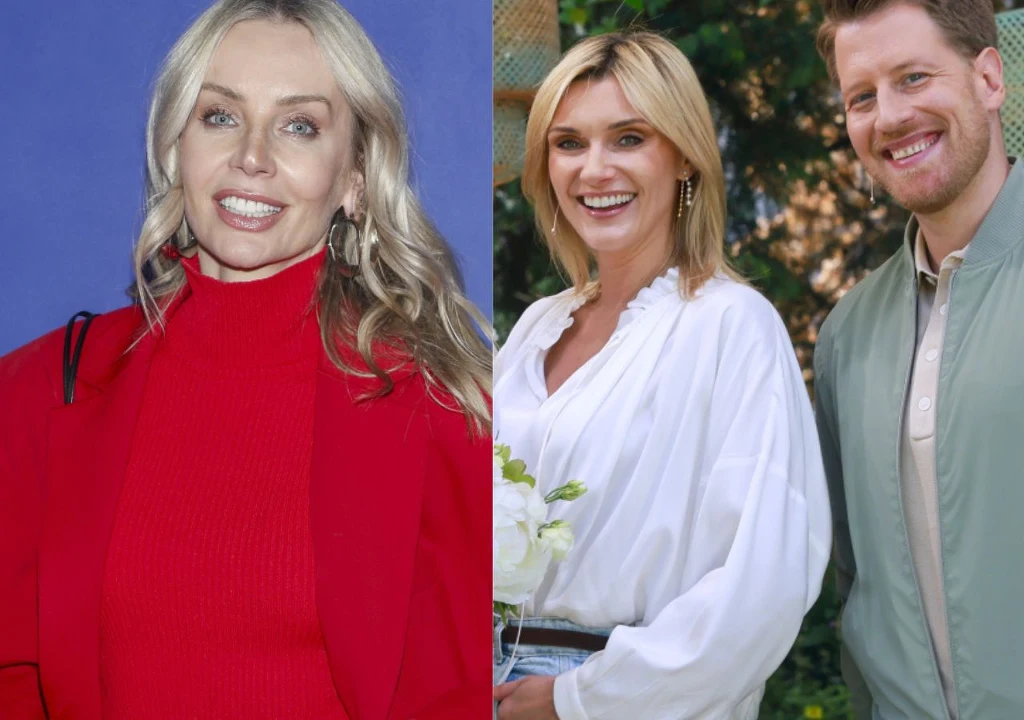 Trzy osoby uśmiechnięte, dwie kobiety i jeden mężczyzna, jedna z kobiet ubrana w czerwoną marynarkę na niebieskim tle, druga w białej koszuli obok mężczyzny w zielonej kurtce, na tle zieleni.