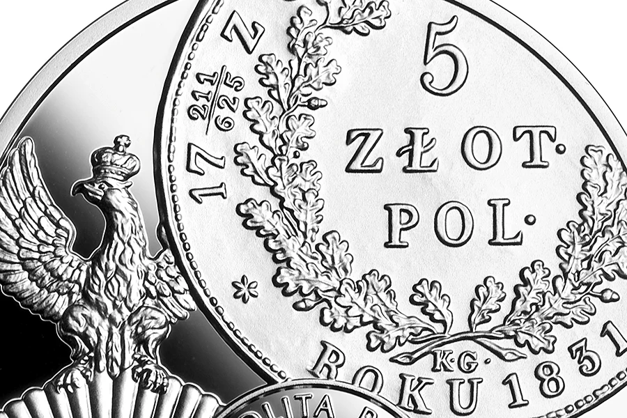 Awers nowej monety o nominale 20 zł. Półokrągły fragment polskiej monety z roku 1831, z wyraźnie widocznym orłem w koronie oraz napisem 5 ZŁOT POL otoczonym liśćmi dębu.