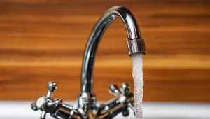 Skażona woda z kranu w Gdyni. Służby ostrzegają mieszkańców