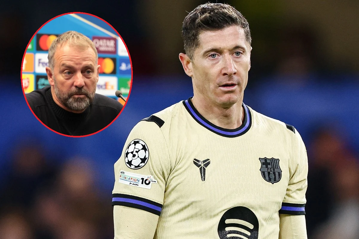 Robert Lewandowski, Hansi Flick Piłkarz ubrany w jasny strój FC Barcelony stoi na boisku, wygląda poważnie i skupiony. W lewym górnym rogu widoczne okrągłe powiększenie z wizerunkiem mężczyzny na tle ścianki prasowej, sugerujące odniesienie do konferencji lub wypowiedzi medialnej.