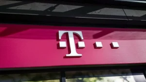 Koniec niespodziewanych opłat w T-Mobile. Klienci dostaną po 500 zł