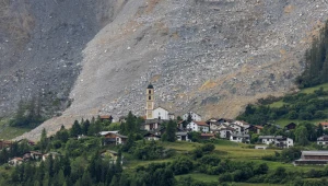 Skały zsunęły się ze zbocza góry. Wioska w niebezpieczeństwie