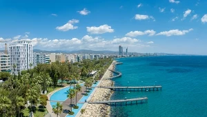 Tanie loty, 24 dni słońca i brak tłumów. Polacy rezerwują tam urlop na nowy rok