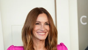 Makijaż na święta dla kobiet 50+. Jak zrobić piękny candle light make-up?