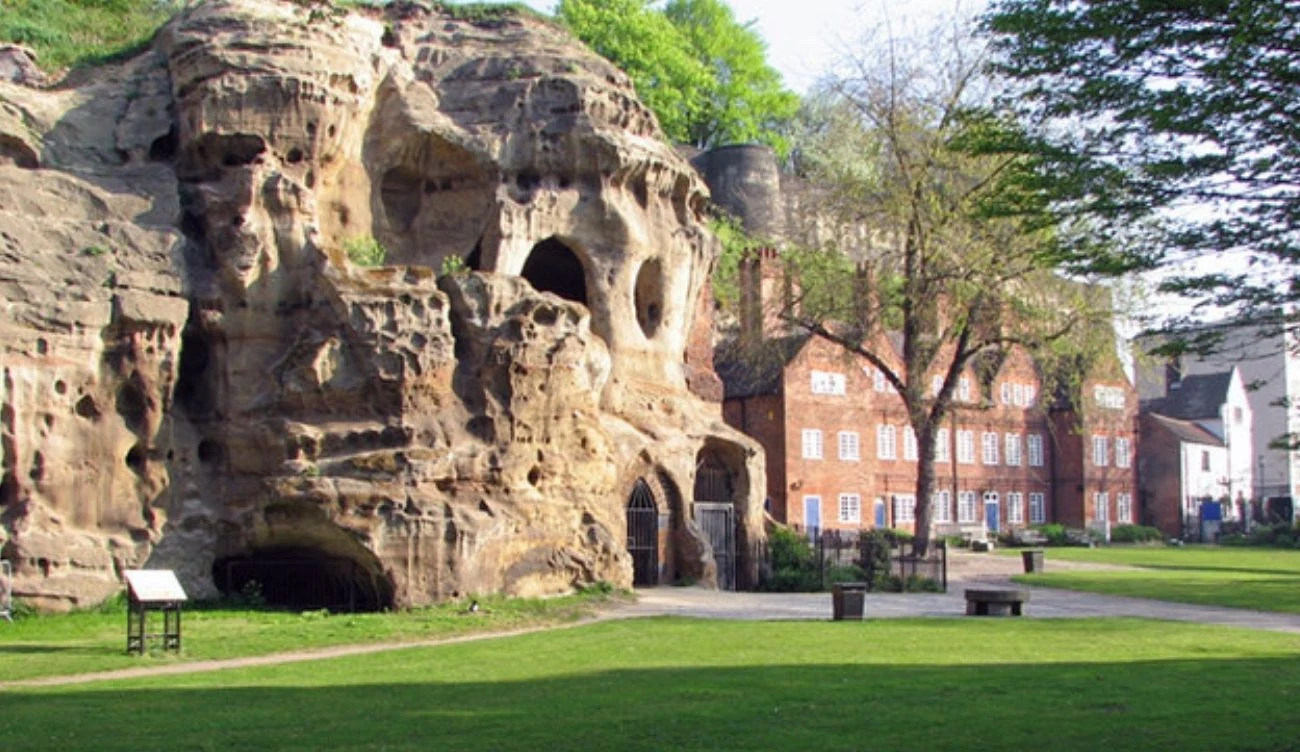 Miasto Jaskiń w Nottingham zachwyca swoją historią