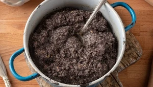 Masa najczęściej trafia do bożonarodzeniowych ciast. Zacznij jeść mak nie tylko od święta