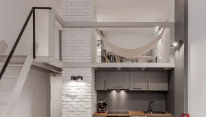 Antresola w mieszkaniu pozwala zyskać na przestrzeni. Fot. in4mal/123RF.com