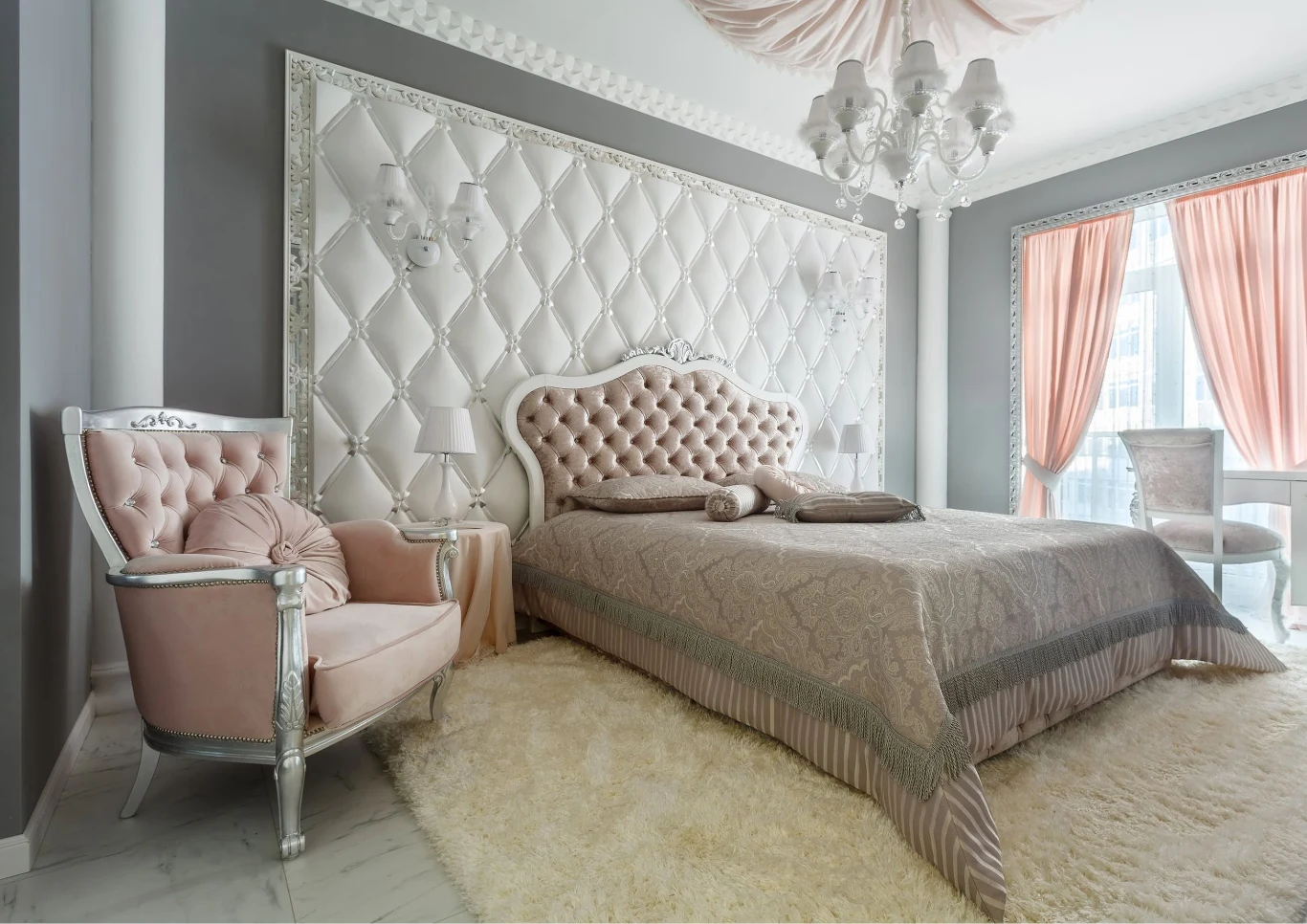 Sypialnie należy zaaranżować w sposób przemyślany. Fot. miroha/123RF.com