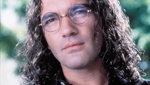 31 lat temu zagrali razem w kultowym filmie. Tak się zmienili Antonio Banderas, Tom Cruise i Brad Pitt