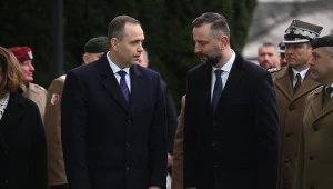 Spór wokół nominacji oficerskich trwa. Szef MON zapowiedział kolejne kroki 