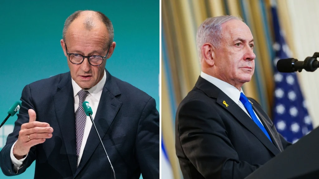 Kanclerz Niemiec Friedrich Merz spotka się z premierem Izraela Binjaminem Netanjahu. Wywołało to kontrowersje Dwóch mężczyzn w garniturach wypowiadających się publicznie przy mikrofonach, obaj w poważnych pozach na tle oficjalnych dekoracji, po lewej stronie zielone tło, po prawej flaga Stanów Zjednoczonych.