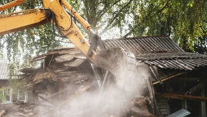 Uważaj zanim ruszysz nawet małą szopę. Jeden błąd może kosztować majątek