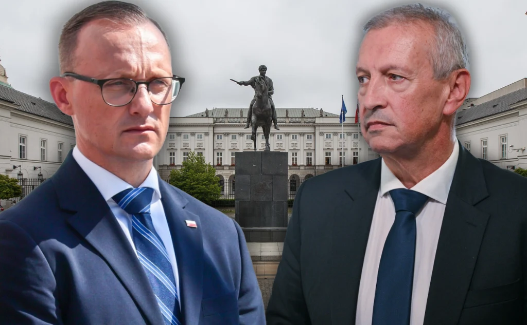 Jacek Dobrzyński w mocnych słowach odpowiedział Rafałowi Leśkiewiczowi Dwóch mężczyzn w garniturach stoi na tle pomnika księcia Józefa Poniatowskiego oraz budynku Pałacu Prezydenckiego, obaj patrzą poważnie w swoje strony.