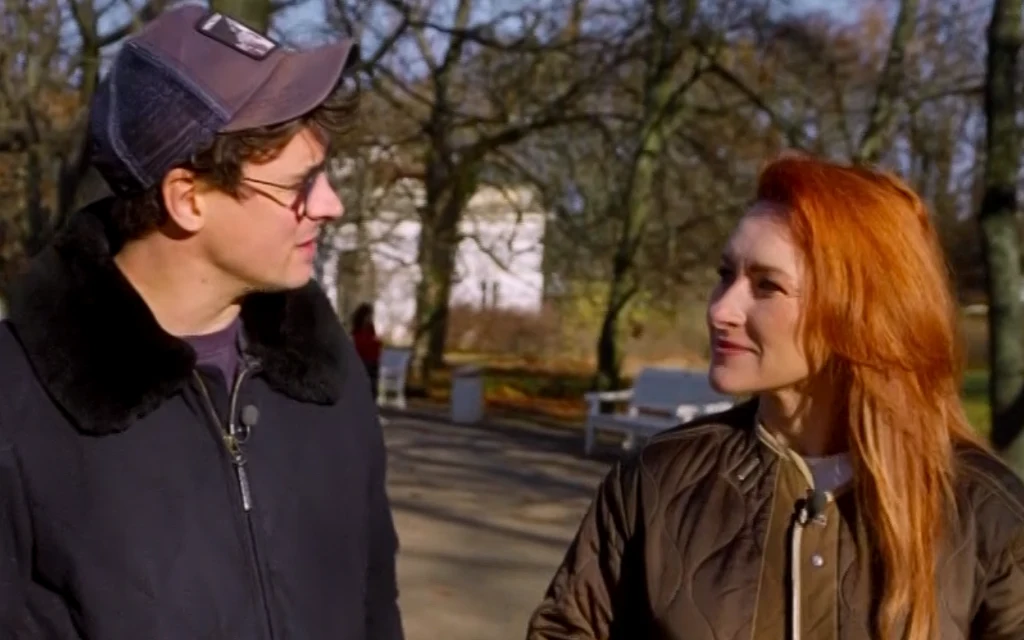 Kamila Ryciak i Mateusz Damięcki podczas wywiadu w Łazienkach Królewskich w Warszawie