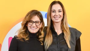 "Człowiek to człowiek. Miłość to miłość", a prawo swoją drogą. Anna Kaczmar podpisała umowę kluczową dla związków partnerskich