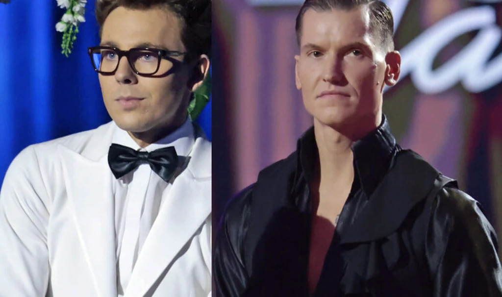 Bagi i Jacek Jeschke Dwóch mężczyzn ubranych elegancko, jeden w białym smokingu i okularach, drugi w czarnej marynarce bez koszuli, obaj patrzą poważnie przed siebie, w tle sceniczne światła i kolorowe dekoracje.