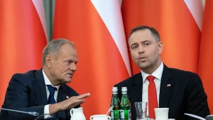 Podwyżka 92 czy 150 zł? Dwa projekty dla emerytów w 2026 roku