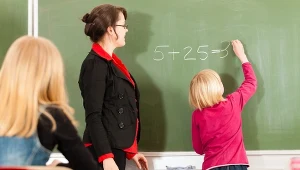 Nauczyciele wchodzą w 2. próg podatkowy. Na kontach nawet 2 tys. zł mniej