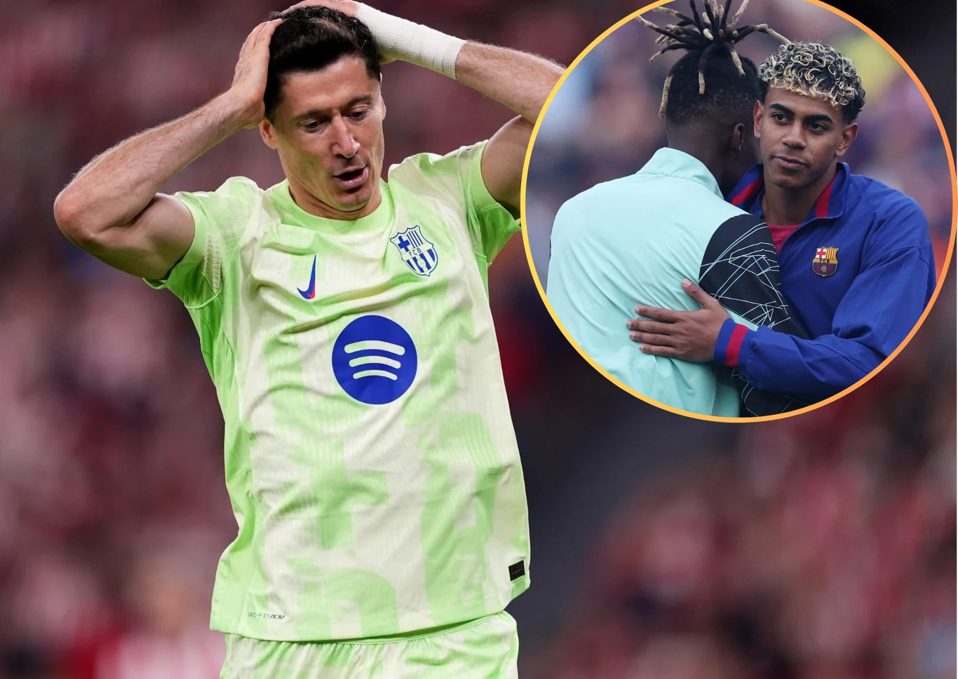 Piłkarz w zielonym stroju Barcelony z uniesionymi ramionami, wyrażający rozczarowanie podczas meczu, w okrągłym kadrze po prawej stronie dwóch piłkarzy przytulających się, jeden ubrany w niebiesko-czerwoną bluzę Barcelony.