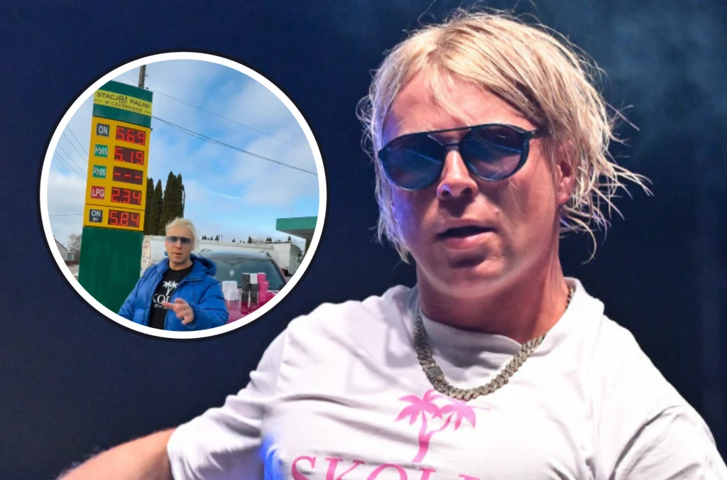 Mężczyzna w jasnej koszulce z łańcuszkiem i okularami przeciwsłonecznymi na scenie, w tle wstawka z nim stojącym przy stacji benzynowej, widoczny cennik paliw.