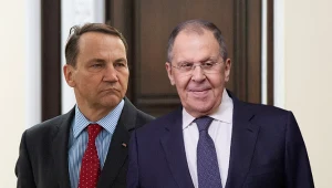Napięte relacje polsko-rosyjskie. W sondażu padło pytanie, czy Warszawa powinna utrzymać relacje dyplomatyczne z krajem agresorem. Na zdj. szefowie MSZ Polski i Rosji