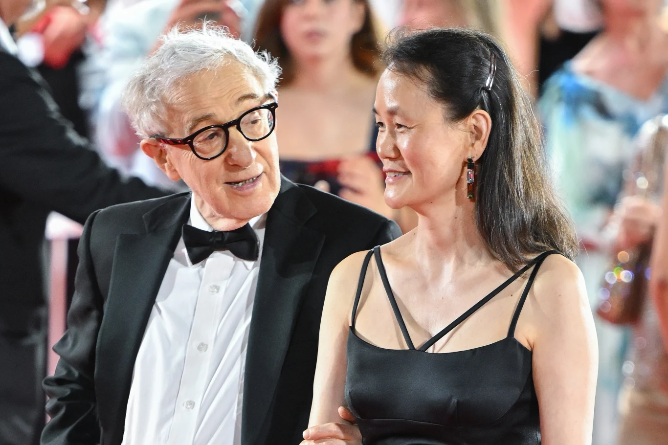Woody Allen i Soon-Yi Previn podczas festiwalu w Wenecji w 2023 roku