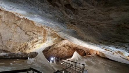 Lodowa Jaskinia Dobszyńska.