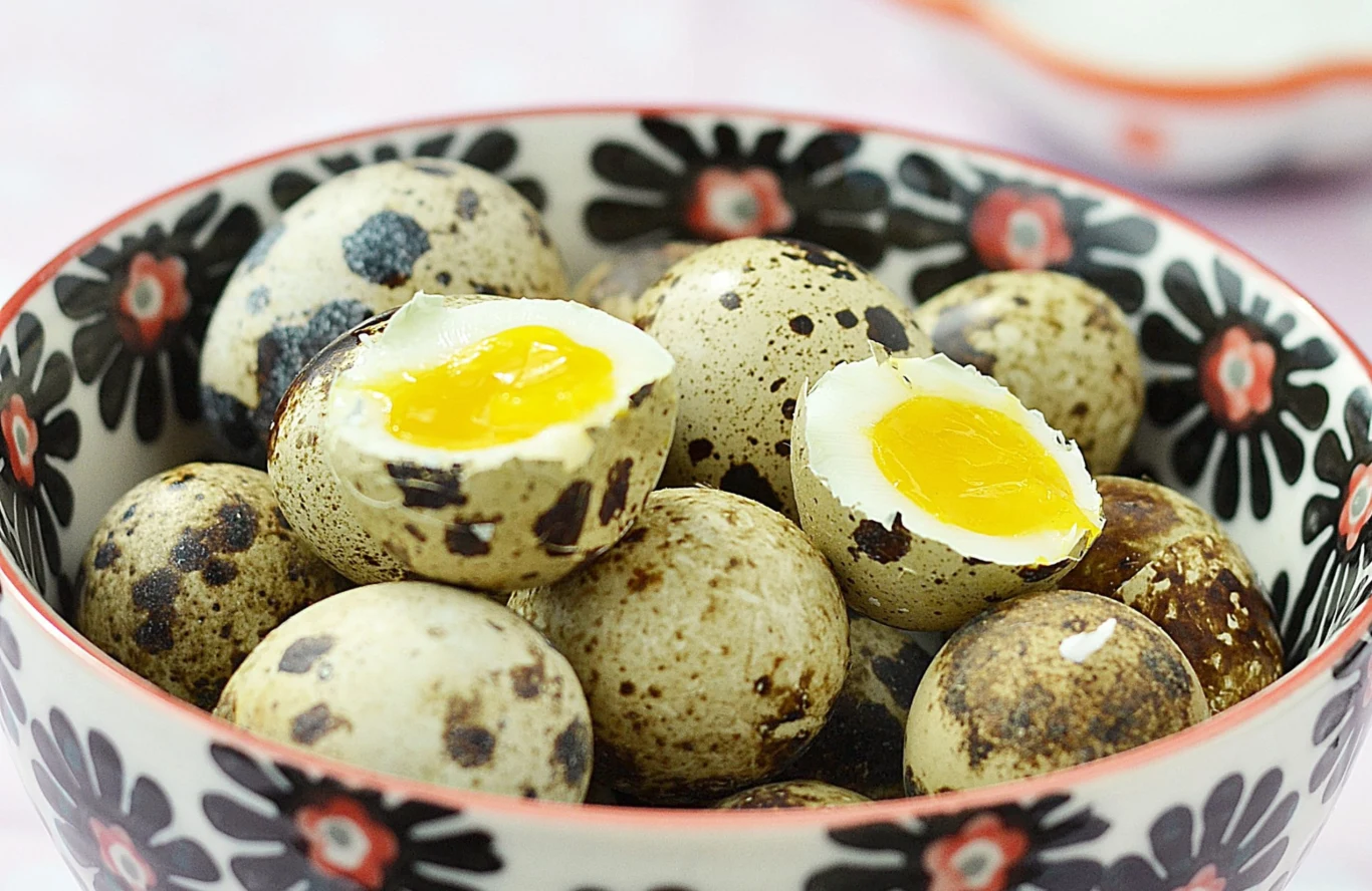Jajka przepiórcze mają wiele cennych wartości odżywczych Jajka przepiórcze mają wiele cennych wartości odżywczych