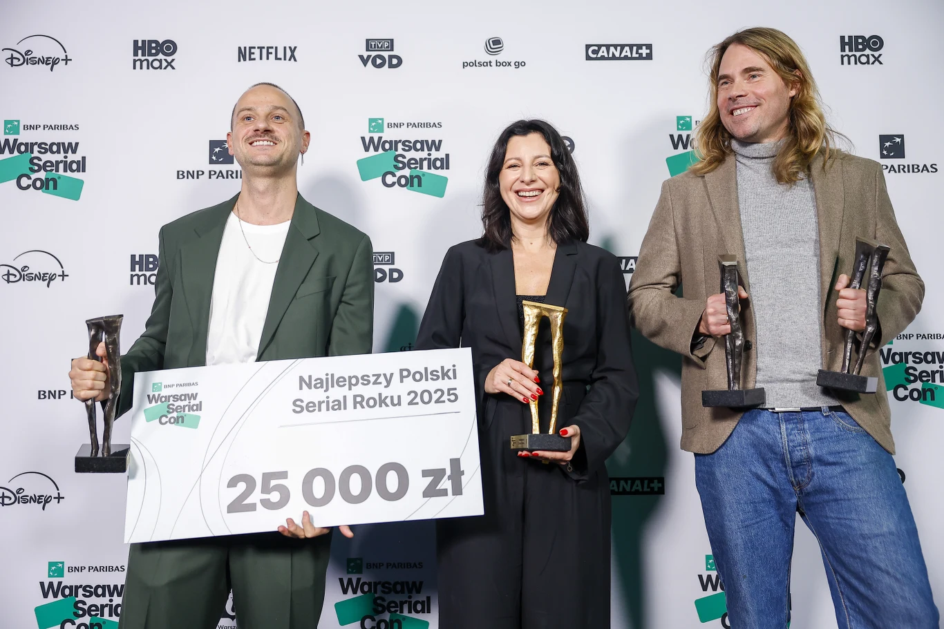 Twórcy "Heweliusza" z nagrodami podczas BNP Paribas Warsaw SerialCon Twórcy "Heweliusza" z nagrodami podczas BNP Paribas Warsaw SerialCon