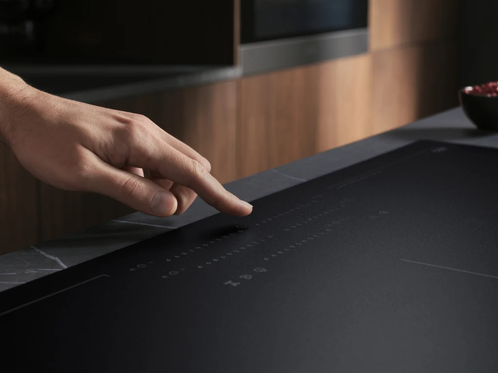 Powierzchnia, która zachowuje swój wygląd na lata – SaphirMatt® w płytach indukcyjnych od Electrolux Powierzchnia, która zachowuje swój wygląd na lata – SaphirMatt® w płytach indukcyjnych od Electrolux