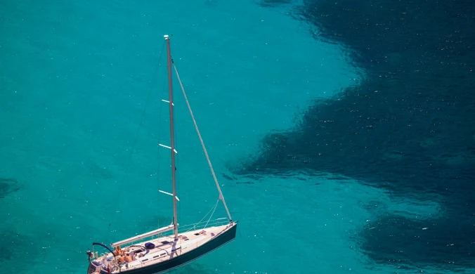 Wypłynęli w podróż życia, nagle nadali sygnał alarmowy. Tragiczny finał 